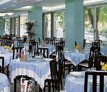 Hotel Ideal Bianchini Riccione Exterior photo