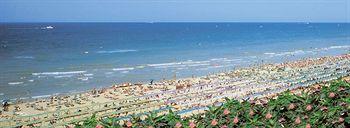 Hotel Ideal Bianchini Riccione Exterior photo