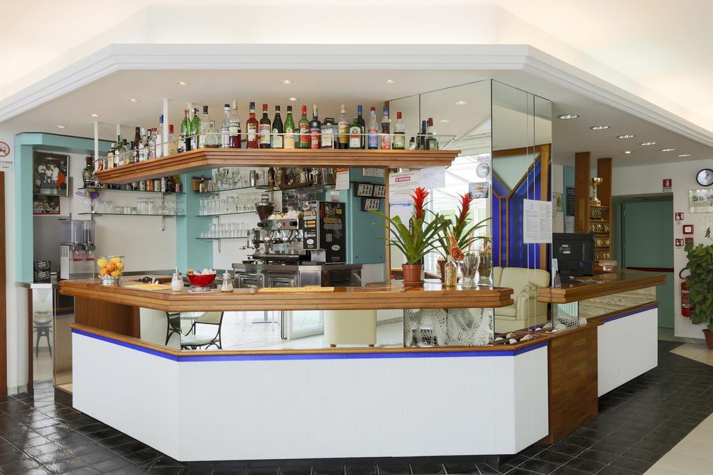 Hotel Ideal Bianchini Riccione Exterior photo