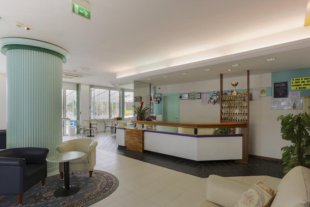 Hotel Ideal Bianchini Riccione Exterior photo