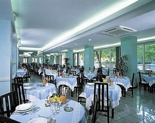 Hotel Ideal Bianchini Riccione Exterior photo
